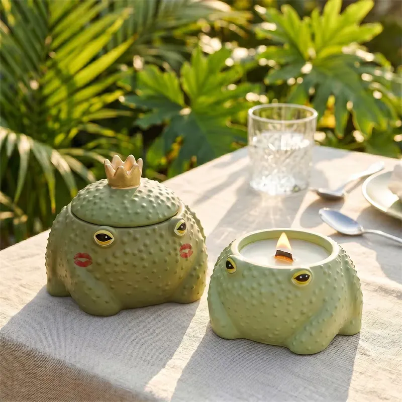 Home Decor Handmade - แม่พิมพ์ซิลิโคนสำหรับทำเทียนรูปกบเจ้าชาย สำหรับงาน DIY เทียนทำมือ ภาชนะใส่เทียน เจสมอนไนต์